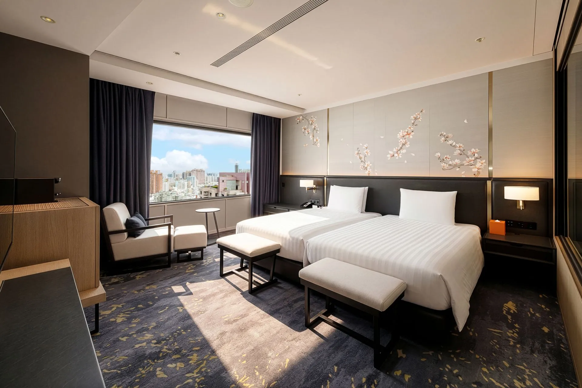 Premier Corner Suite - Room